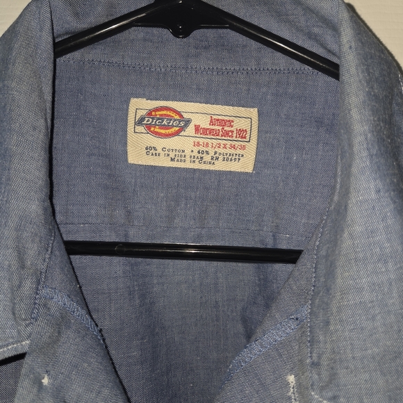 Dickies Men's Casual Blue Button-Down Shirt - Picture 4 of 5